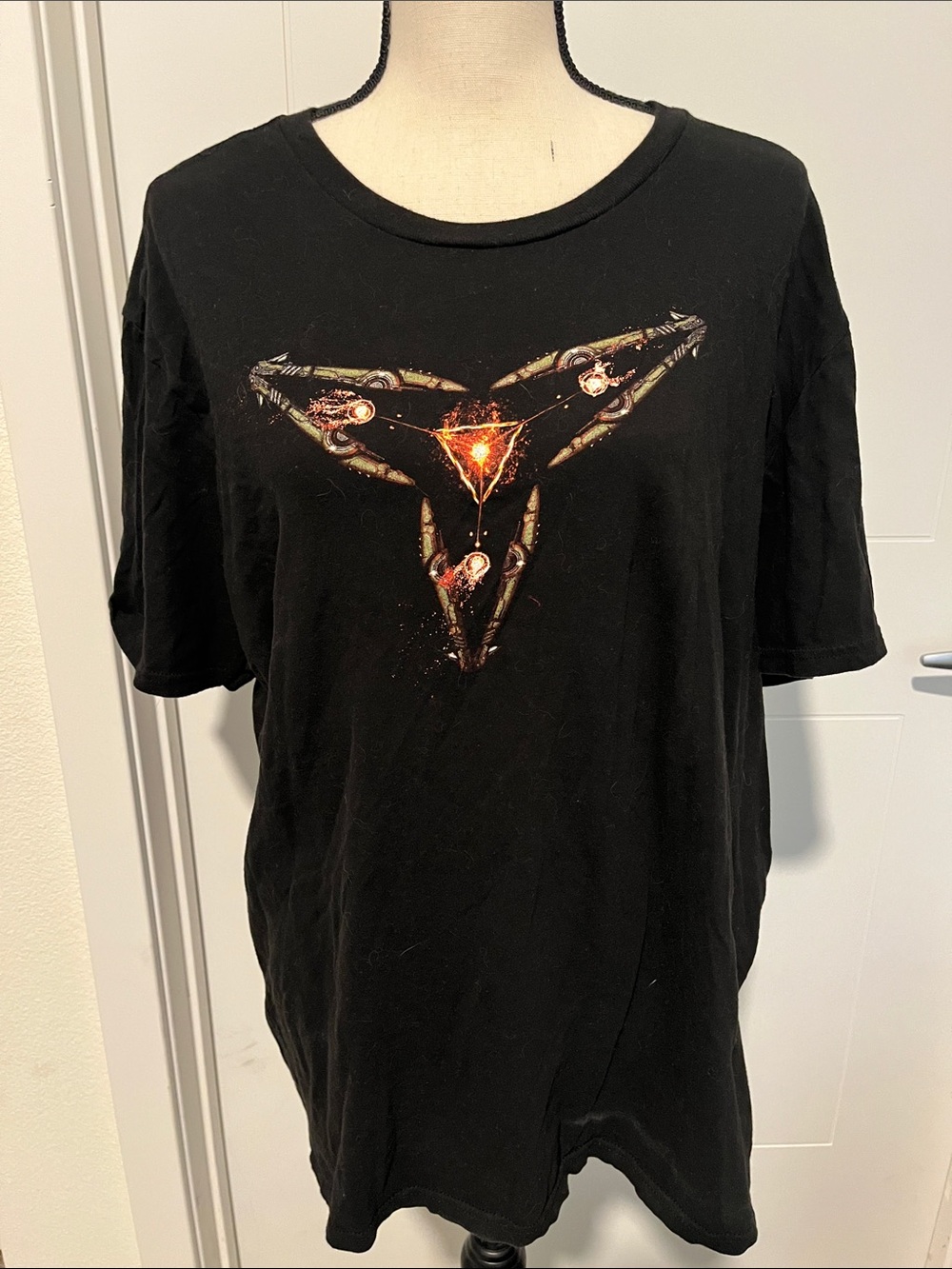 Eve Vegas 2018 Music Artist Black Graphic Pullover T-Shirt Concert